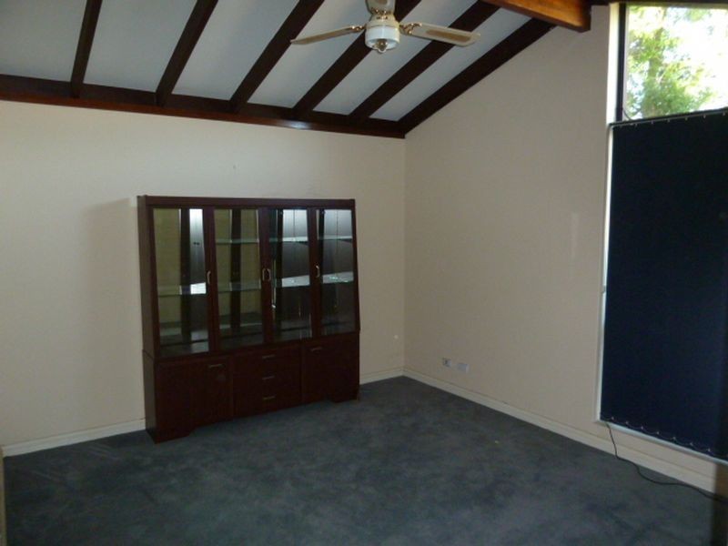 32 Sutcliffe Close, Seville Grove WA 6112