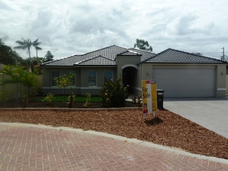 11 Amalfi Way, Canning Vale WA 6155
