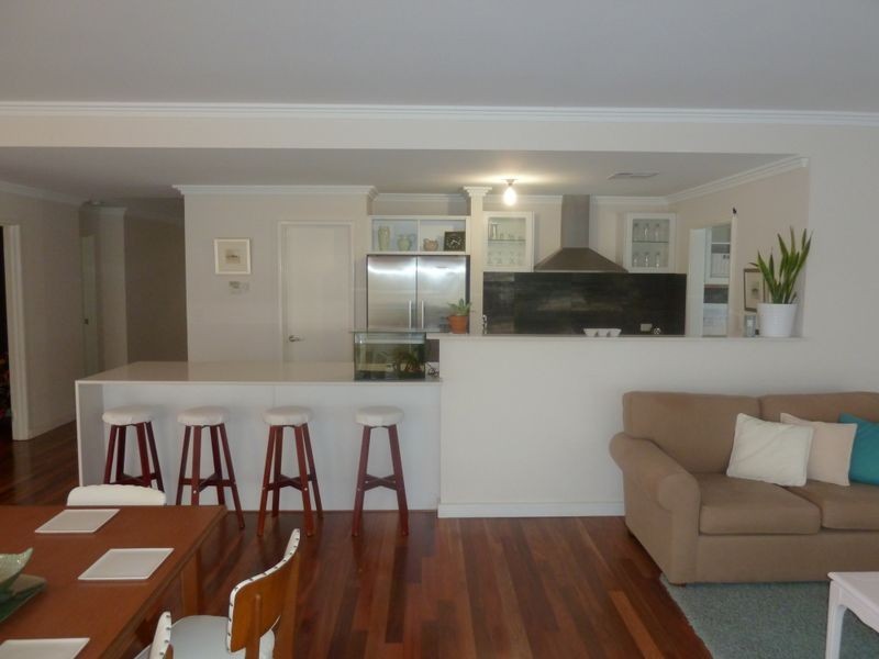 11 Amalfi Way, Canning Vale WA 6155