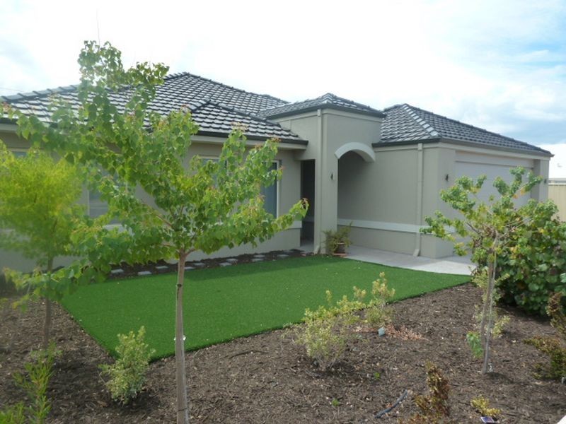 11 Amalfi Way, Canning Vale WA 6155