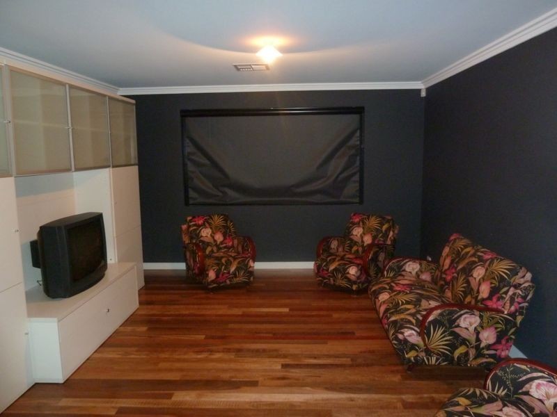 11 Amalfi Way, Canning Vale WA 6155