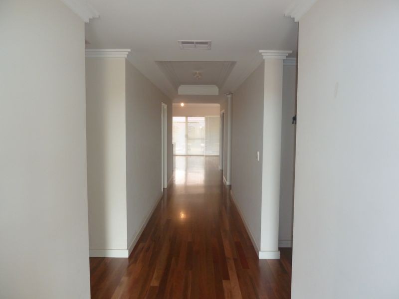 11 Amalfi Way, Canning Vale WA 6155