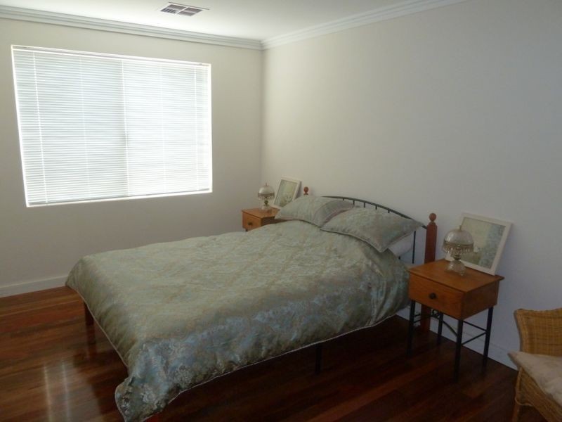 11 Amalfi Way, Canning Vale WA 6155