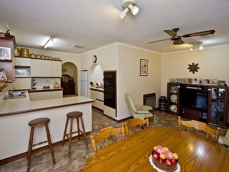 3 Vera Street, Gosnells WA 6110