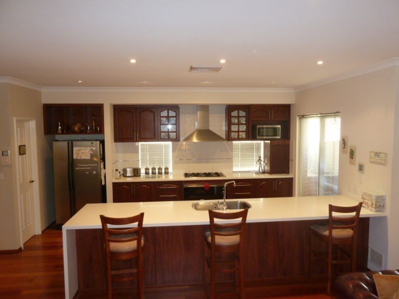 8 Emmet Parkway, Canning Vale WA 6155