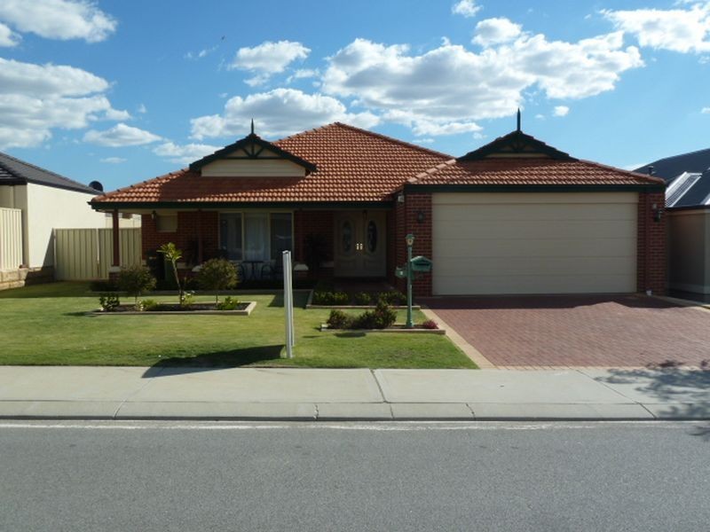 8 Emmet Parkway, Canning Vale WA 6155