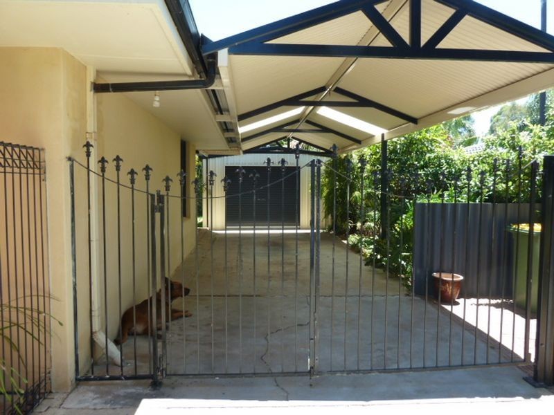 42 Helena Crescent, Thornlie WA 6108