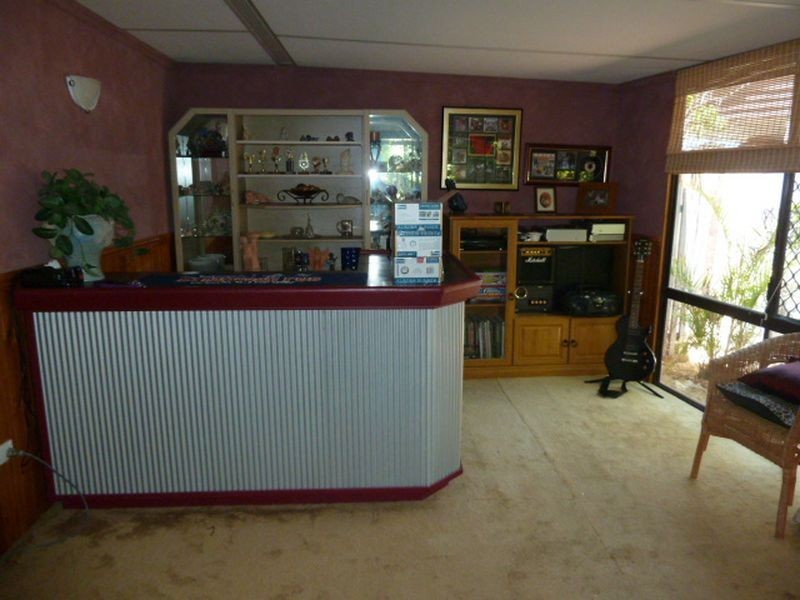 42 Helena Crescent, Thornlie WA 6108