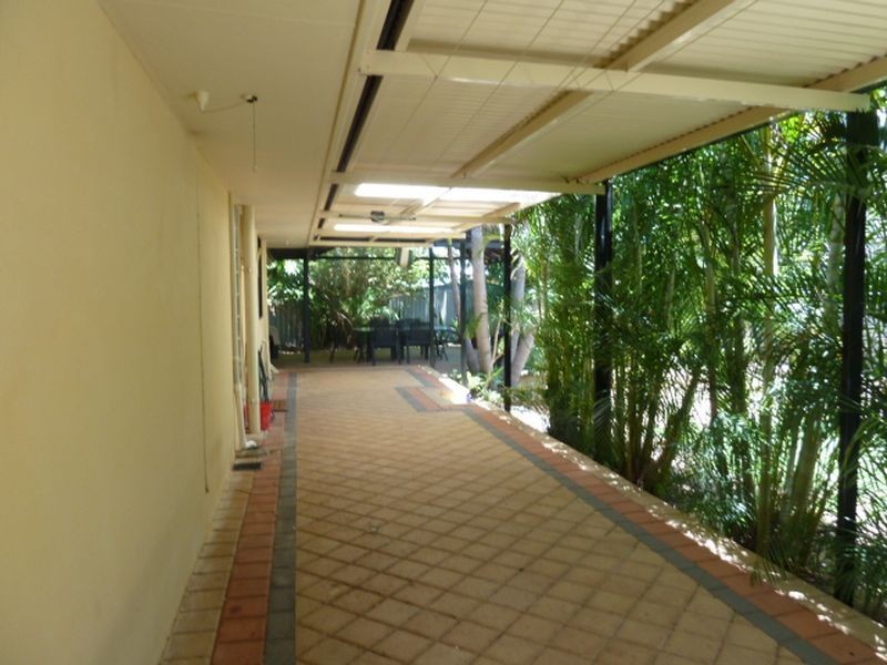 42 Helena Crescent, Thornlie WA 6108