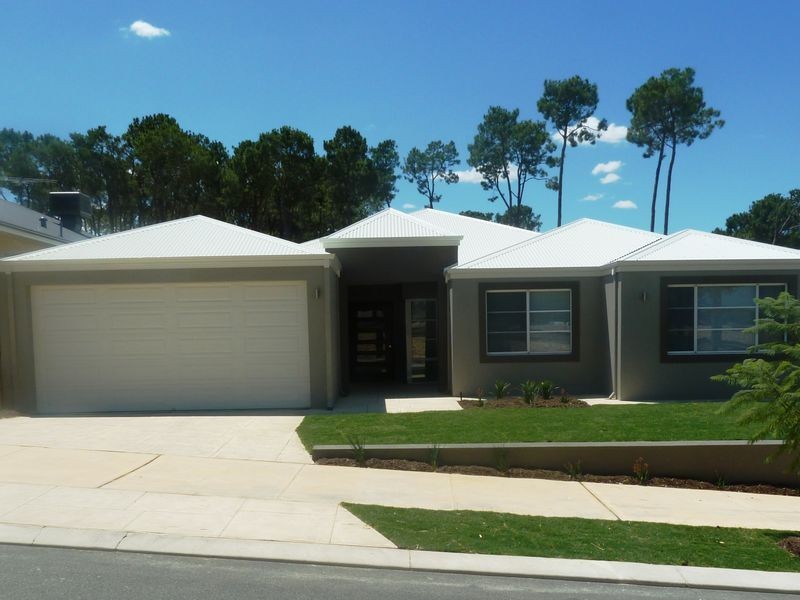 20 Columbia Parkway, Piara Waters WA 6112