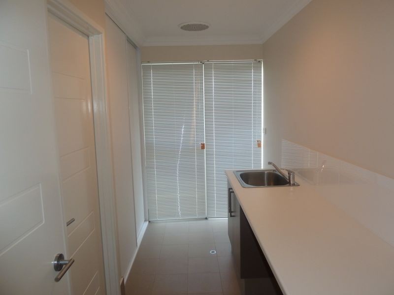 20 Columbia Parkway, Piara Waters WA 6112