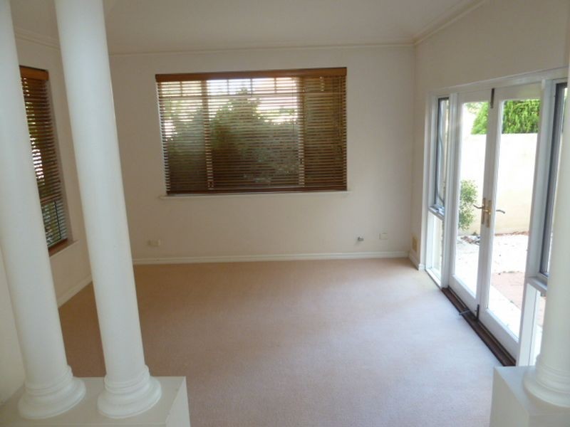 24 Central Park Avenue, Canning Vale WA 6155
