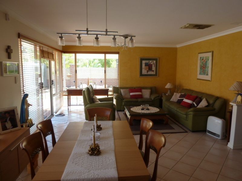 3 Woodspring Trail, Canning Vale WA 6155