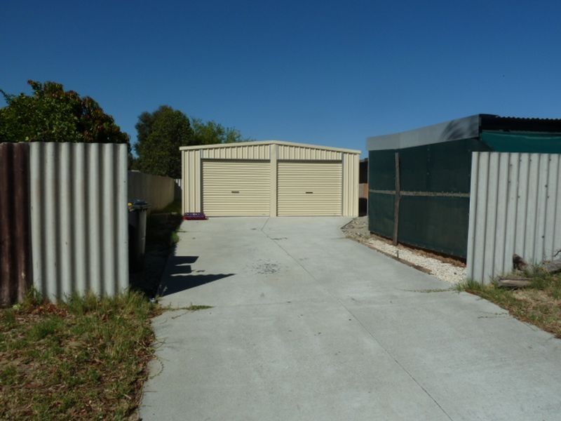 15 Sheoak Road, Maddington WA 6109