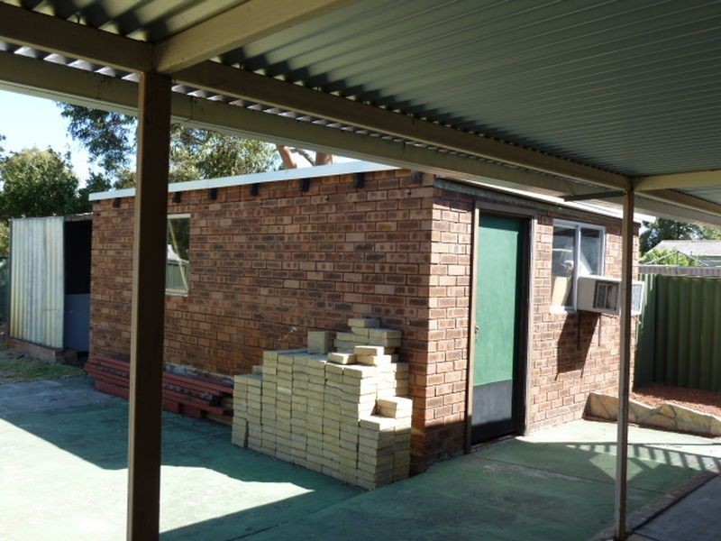 71 Lyrebird Way, Thornlie WA 6108