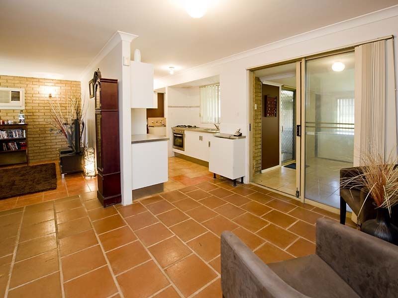 4 Isaacs Court, Huntingdale WA 6110