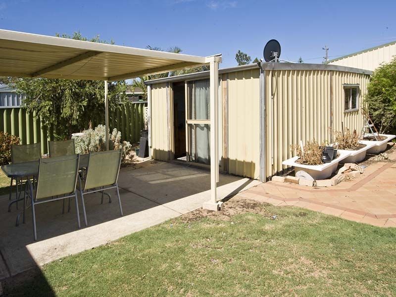 4 Isaacs Court, Huntingdale WA 6110