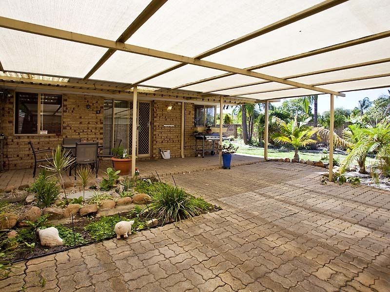 2 Lance Court, Thornlie WA 6108