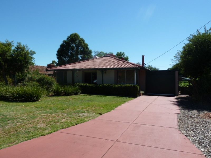 29 Jacobsen Way, Thornlie WA 6108