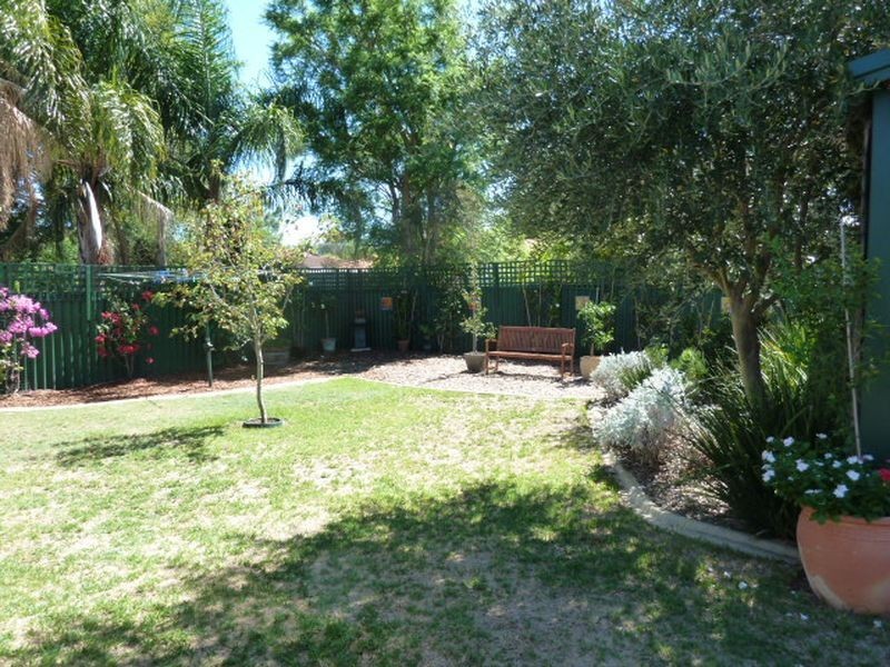 29 Jacobsen Way, Thornlie WA 6108