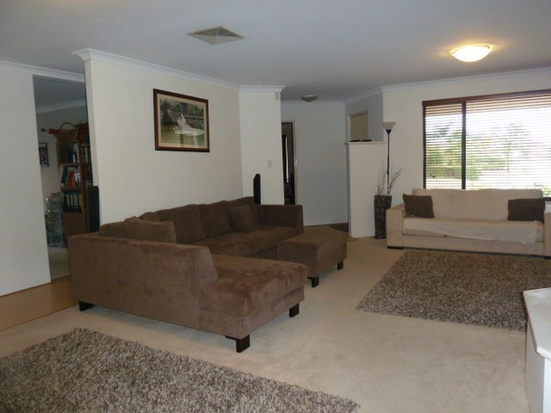 14 Saltram Turn, Canning Vale WA 6155