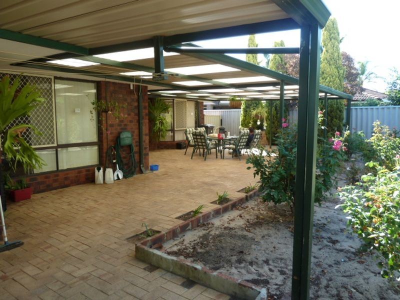 26 Sovereign Drive, Thornlie WA 6108