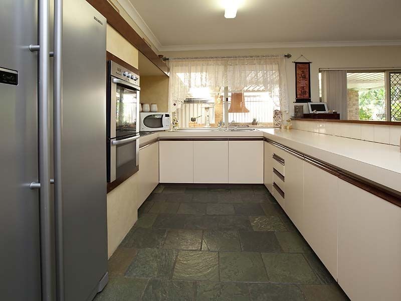 10 Gimlet Place, Thornlie WA 6108