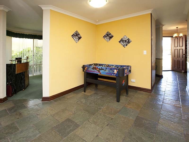 10 Gimlet Place, Thornlie WA 6108