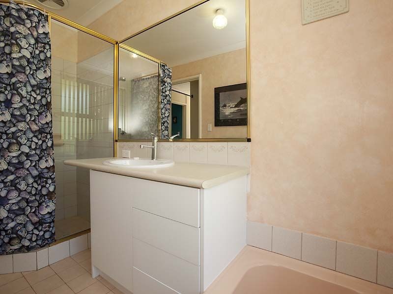 10 Gimlet Place, Thornlie WA 6108