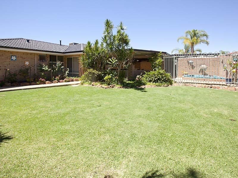10 Gimlet Place, Thornlie WA 6108