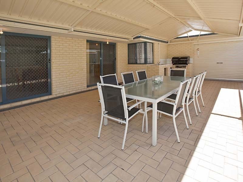 9 Ashford Road, High Wycombe WA 6057