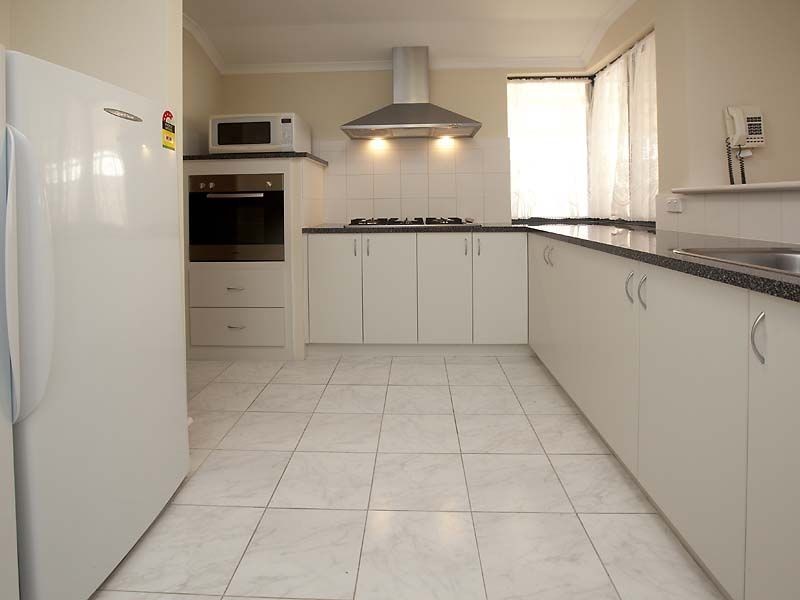 9 Ashford Road, High Wycombe WA 6057