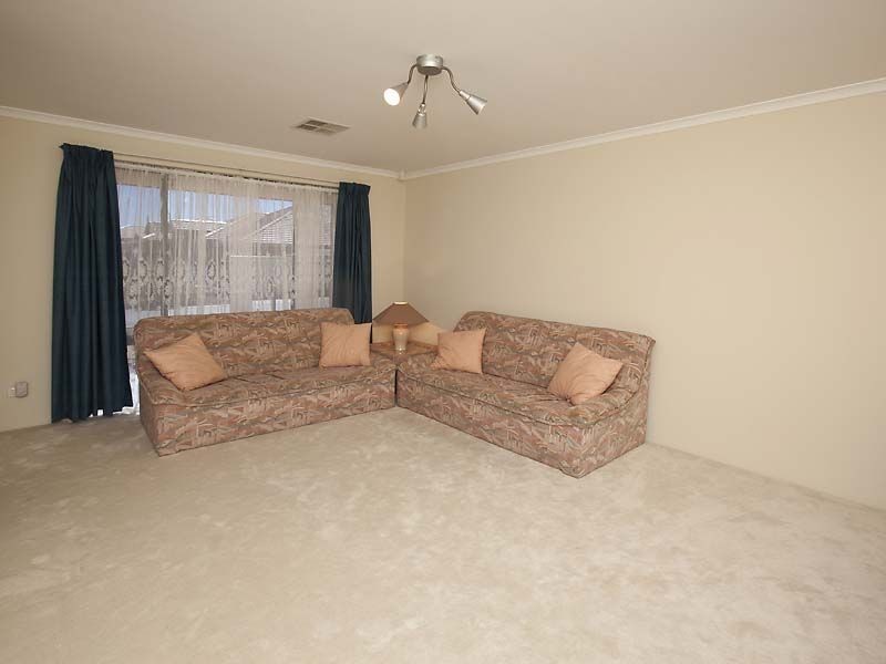 9 Ashford Road, High Wycombe WA 6057