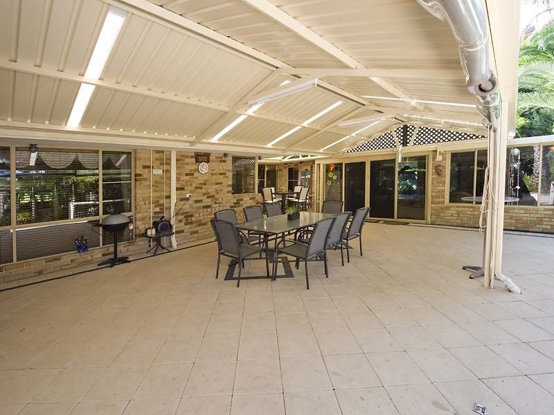 34 Livingstone Drive, Canning Vale WA 6155