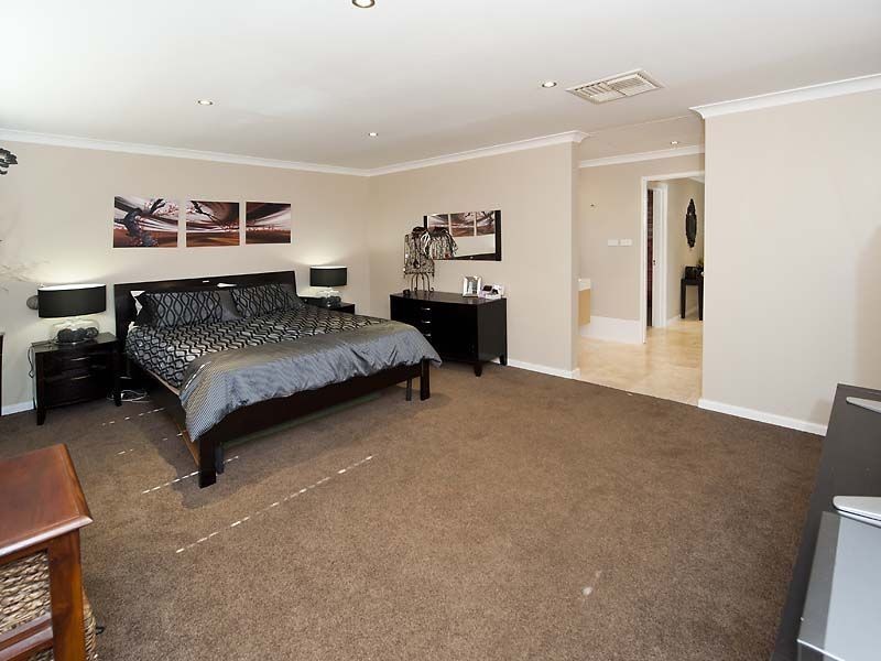 4 Jana Road, Thornlie WA 6108