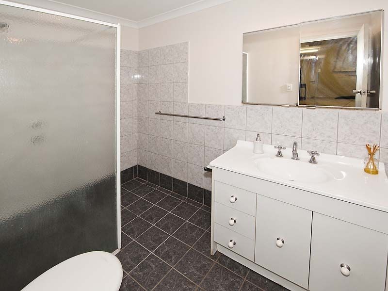 4 Jana Road, Thornlie WA 6108