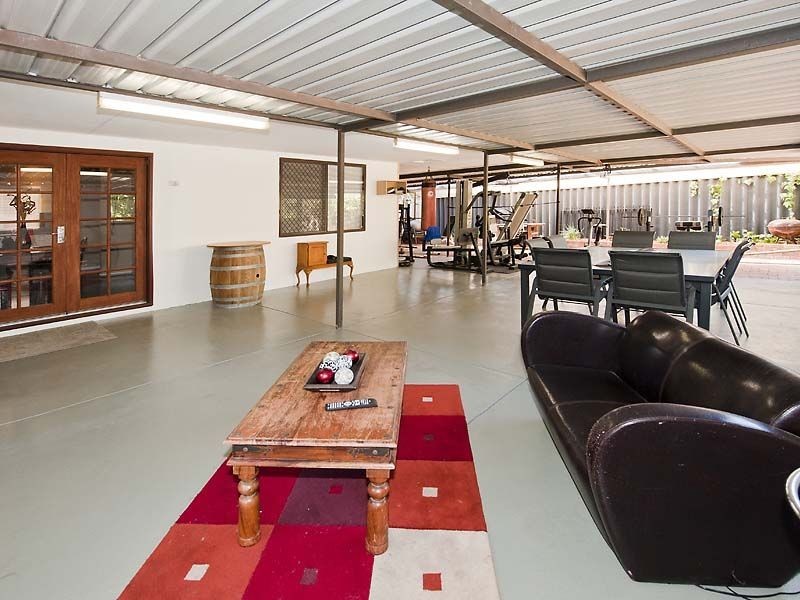 4 Jana Road, Thornlie WA 6108