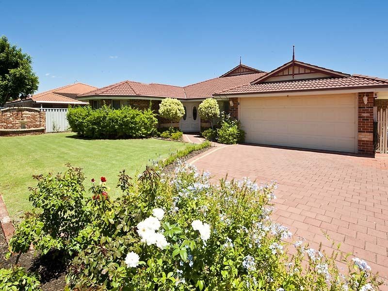 6 Nutbush Court, Thornlie WA 6108