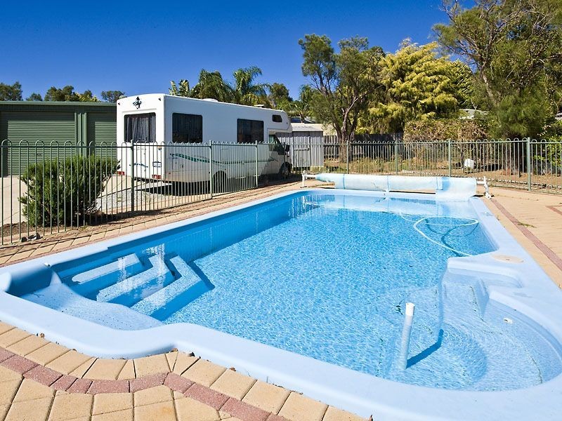 193 Grove Road, Lesmurdie WA 6076