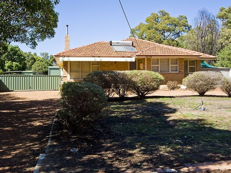193 Grove Road, Lesmurdie WA 6076
