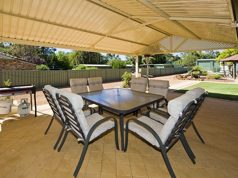 193 Grove Road, Lesmurdie WA 6076