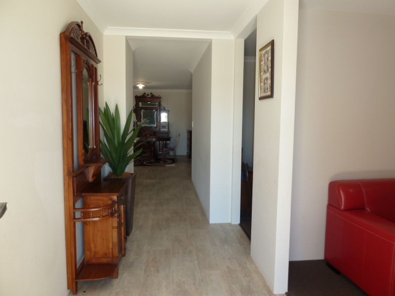 8 Derby Lane, Harrisdale WA 6112