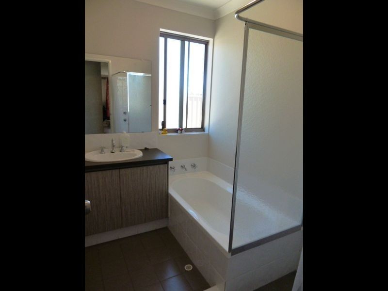 8 Derby Lane, Harrisdale WA 6112