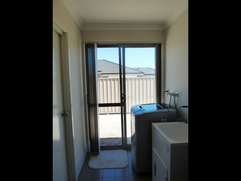 8 Derby Lane, Harrisdale WA 6112