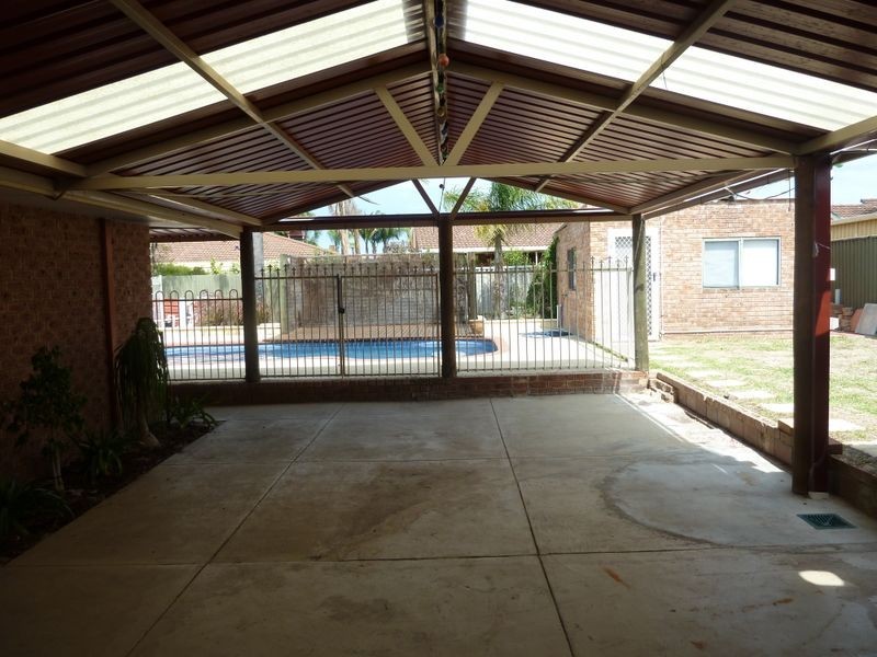 59 Grenadier Drive, Thornlie WA 6108