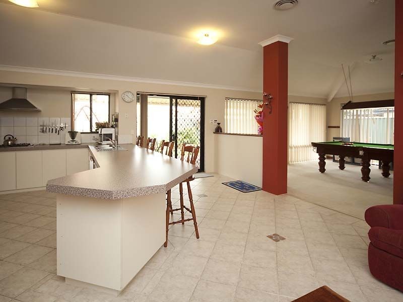 152 Southacre Drive, Canning Vale WA 6155