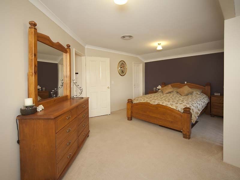 152 Southacre Drive, Canning Vale WA 6155