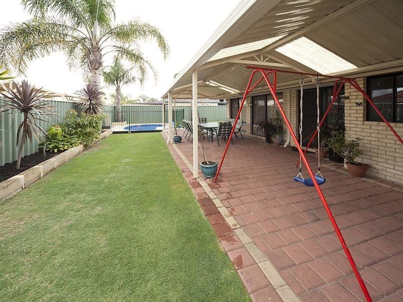 152 Southacre Drive, Canning Vale WA 6155