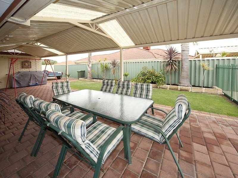 152 Southacre Drive, Canning Vale WA 6155