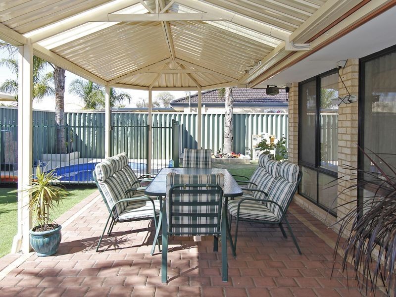 152 Southacre Drive, Canning Vale WA 6155